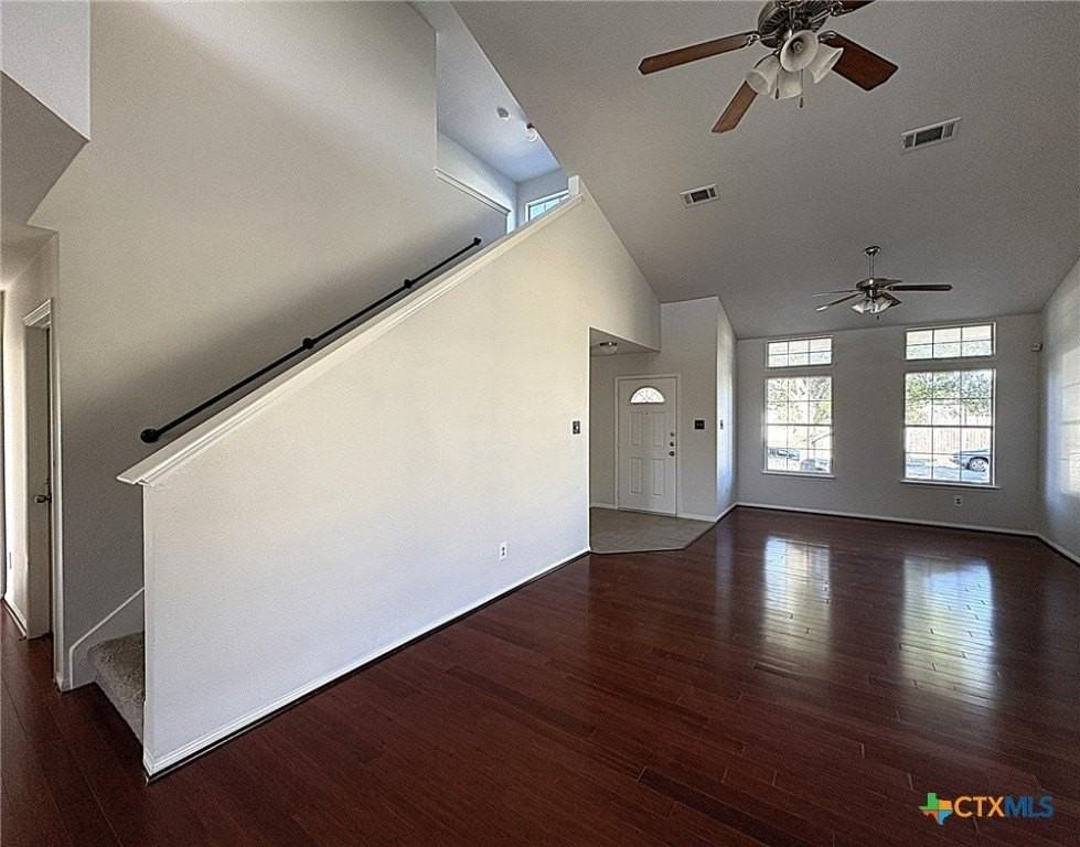 6502 Griffith Loop - Photo 5 of 22