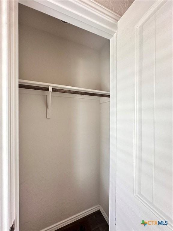 101 Calgary Lane - Photo 5 of 35