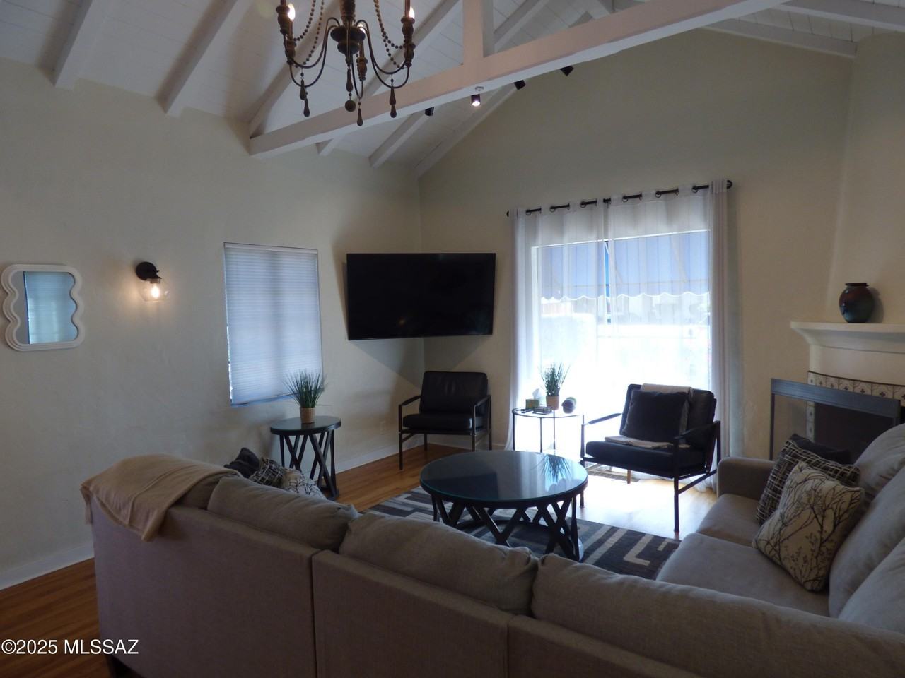 2533 East 3rd Street - Photo 6 of 23