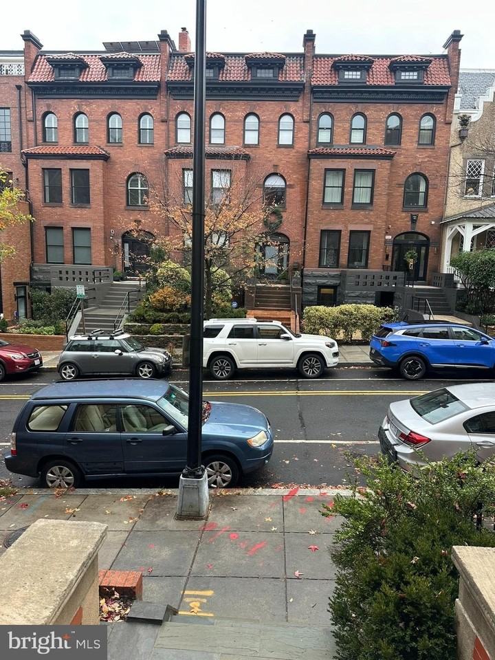 1837 Kalorama Rd Nw Apt B #B - Photo 2 of 44