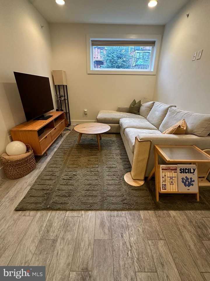 1837 Kalorama Rd Nw Apt B #B - Photo 3 of 44