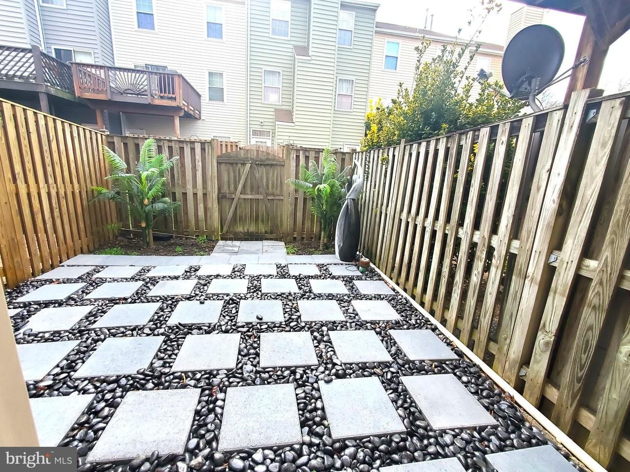 2433 Wentworth Dr - Photo 6 of 19