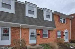 featured image of 7-B HERITAGE Court unit: 120 #120