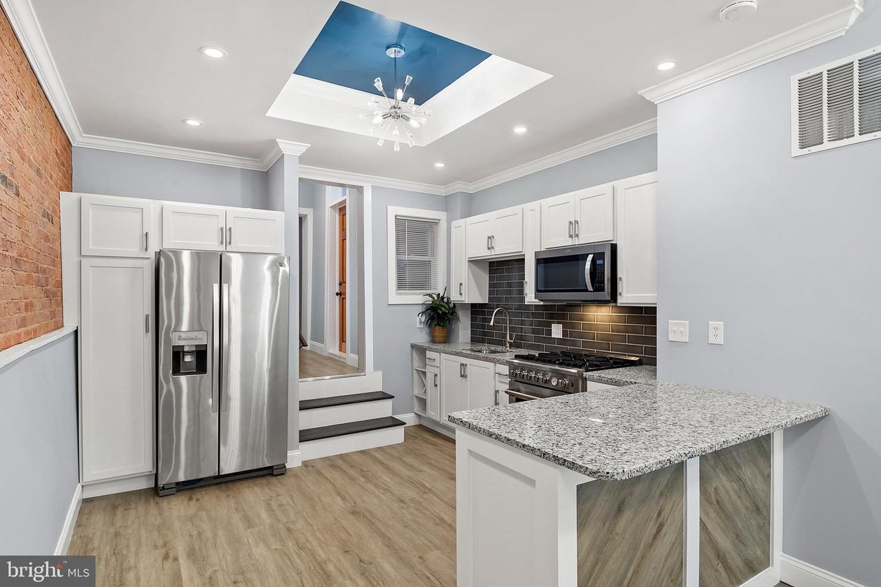 2112 Eastern Ave - Photo 7 of 35