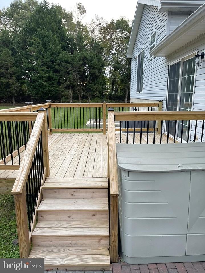 205 Cedar Beach Drive - Photo 6 of 50