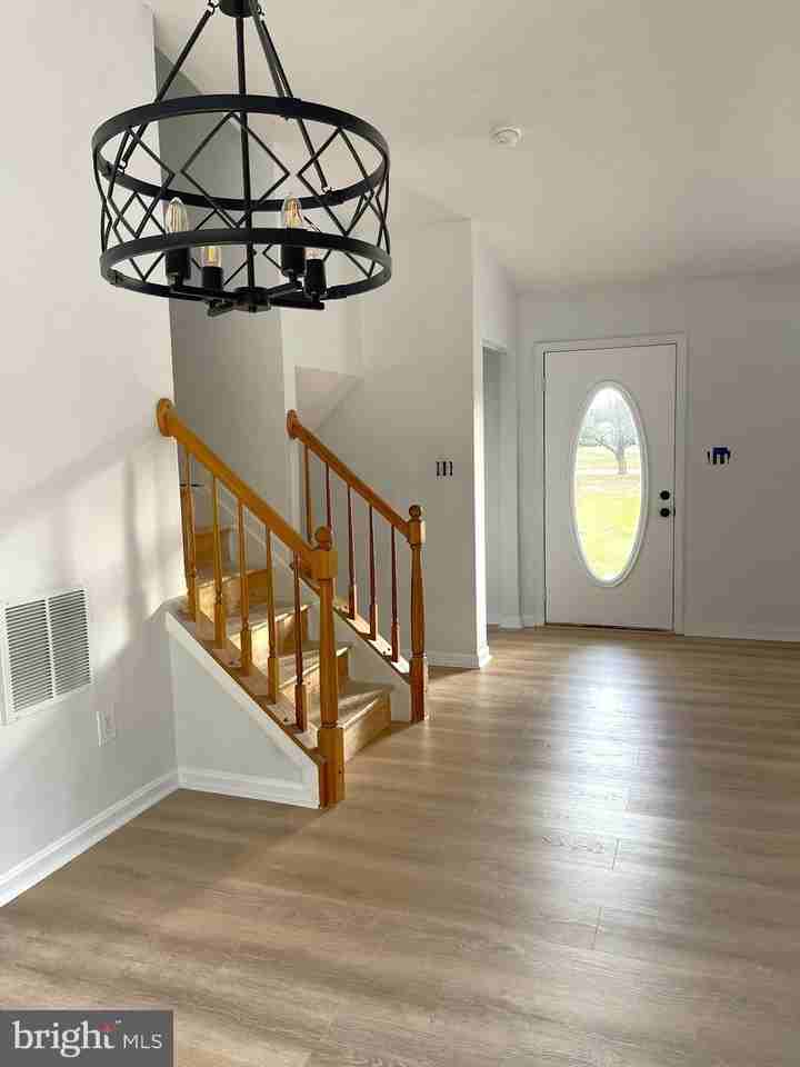 205 Cedar Beach Drive - Photo 7 of 50