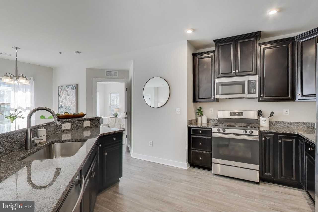 10020 Ruffian Way Unit E #E - Photo 4 of 30