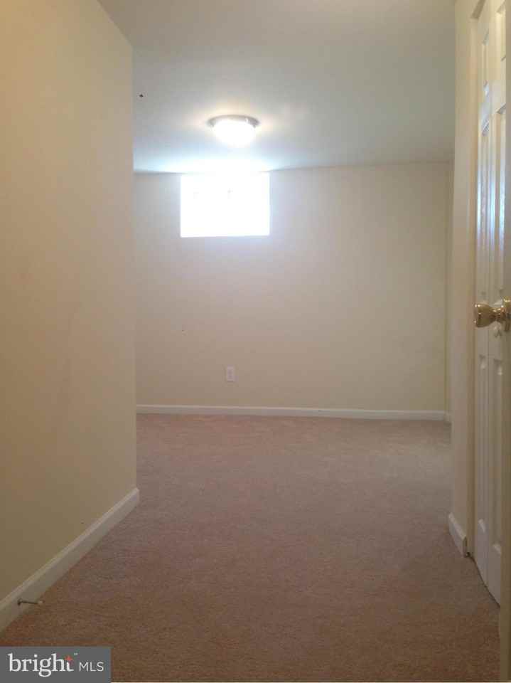 7208 Powhatan St - Photo 7 of 13