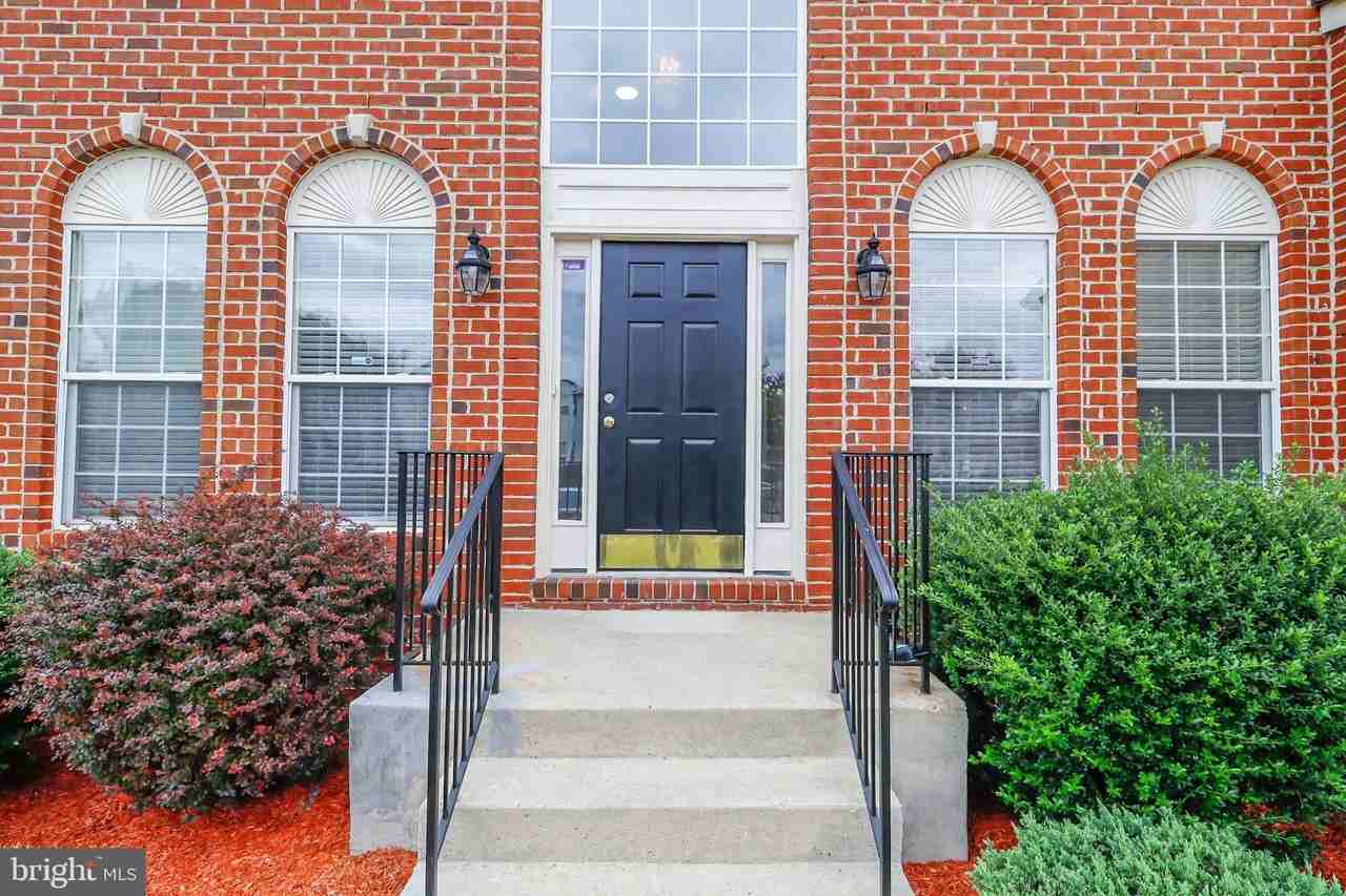 1402 Northern Lights Dr - Photo 5 of 50