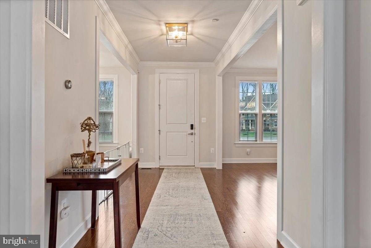 13903 Hebron Ln - Photo 3 of 40