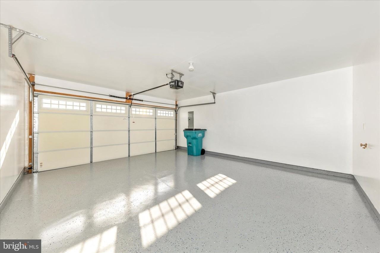 10373 Lantern Lane - Photo 6 of 50