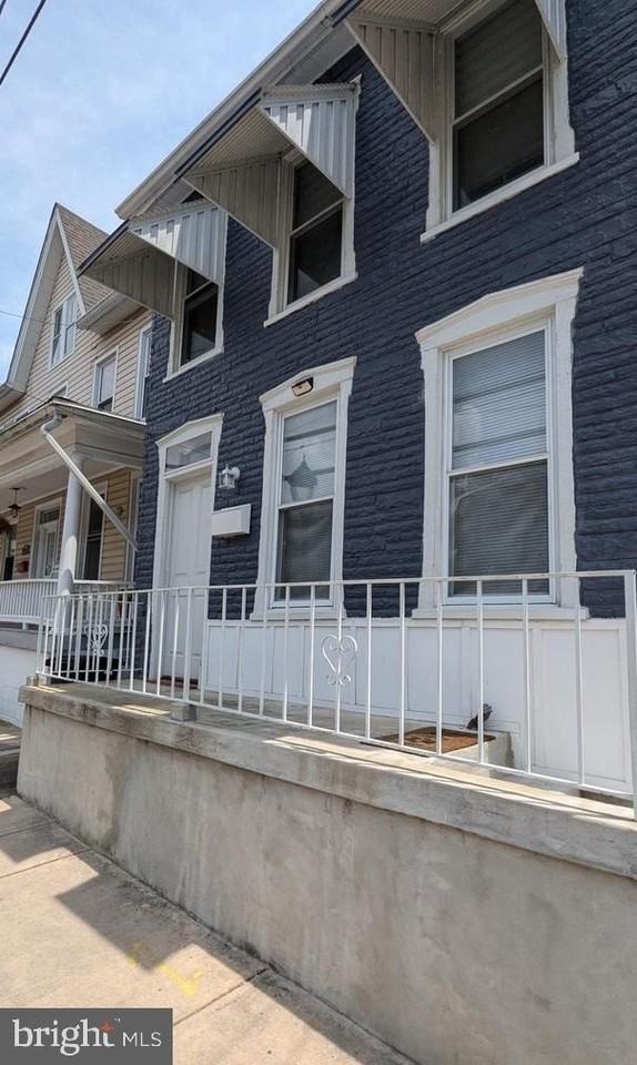 432 North Jonathan Street - Photo 2 of 10