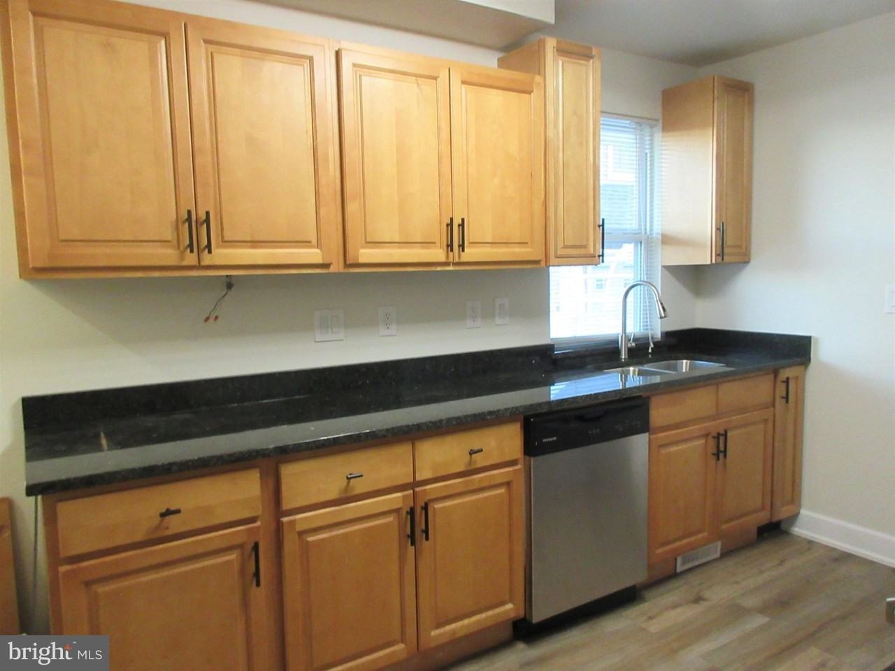 10 North Stiles Avenue - Photo 3 of 19