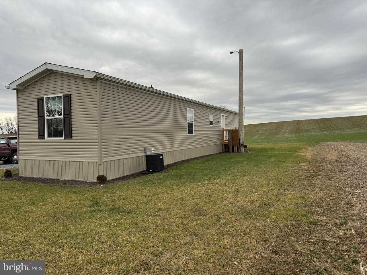 11441 Tanyard Hill Road - Photo 3 of 19