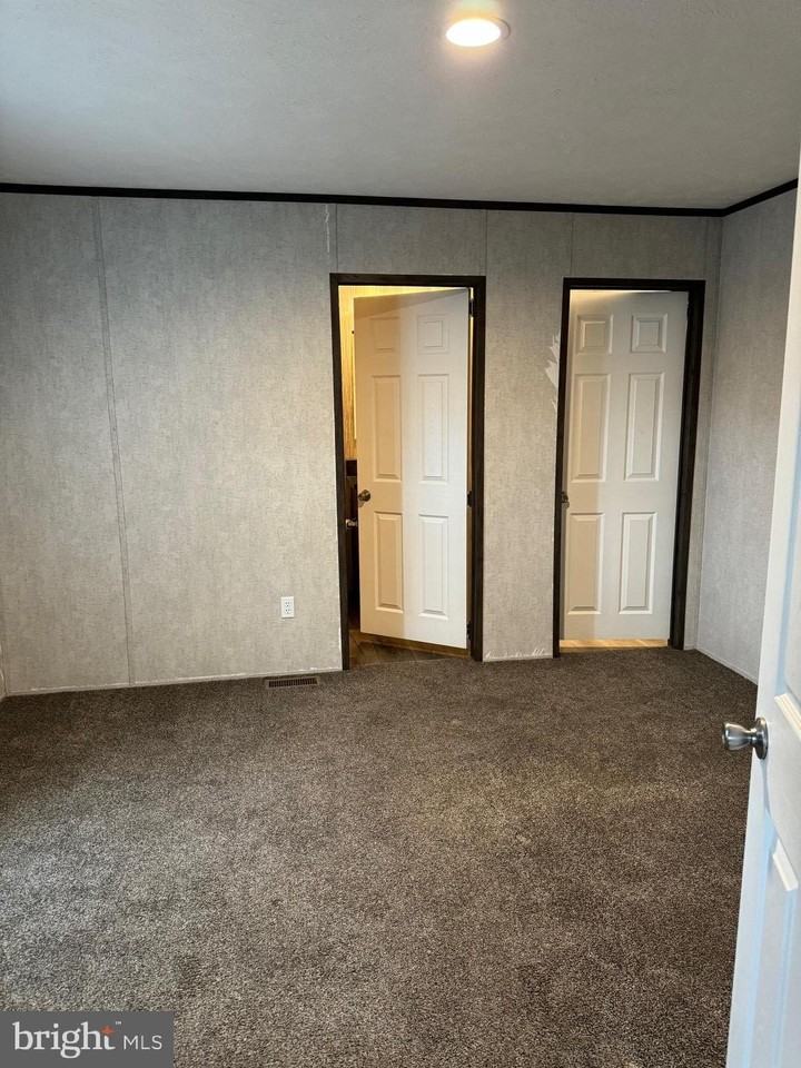 11441 Tanyard Hill Road - Photo 5 of 19