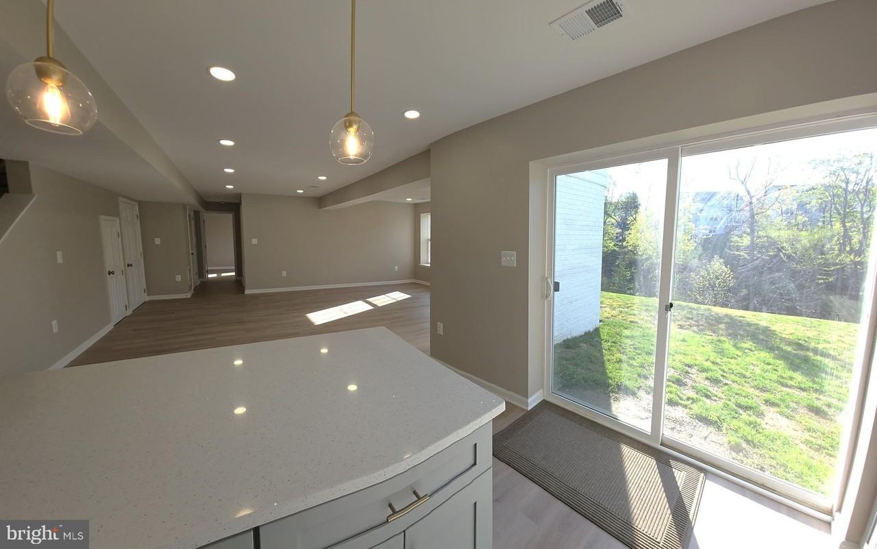 3027 Landing Eagle Court - Photo 4 of 24