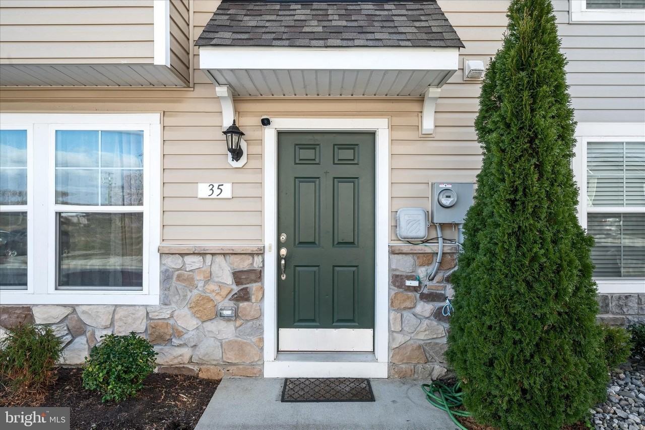 35 Mengel Rd - Photo 3 of 32