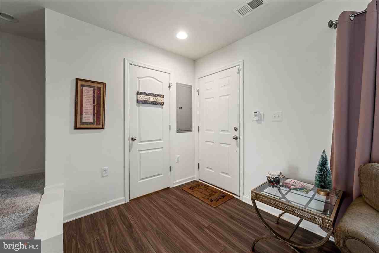 35 Mengel Rd - Photo 4 of 32