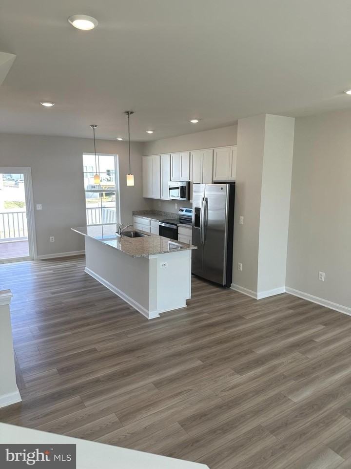 106 Telluride Way - Photo 2 of 50