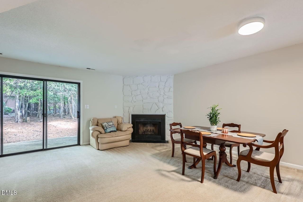 114 Mossbark Lane - Photo 4 of 20