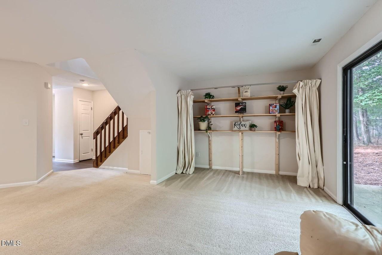 114 Mossbark Lane - Photo 6 of 20