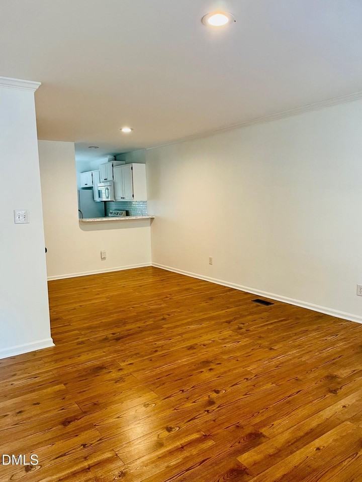 122 Winners Circle - Photo 2 of 14