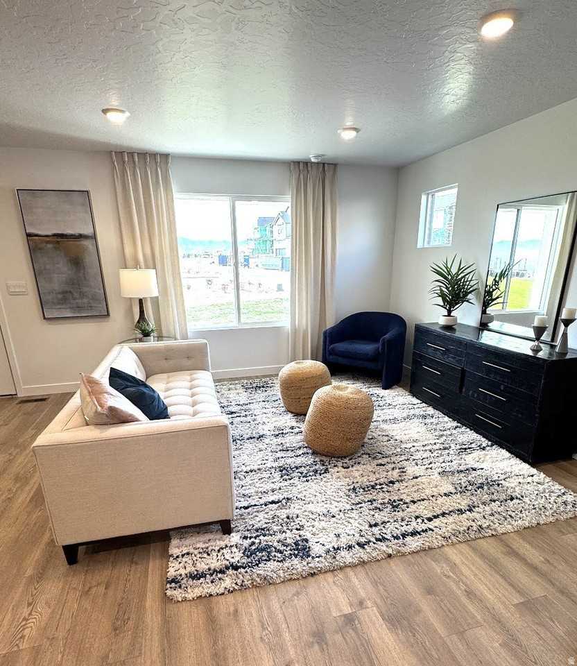 4561 N Mckechnie Way - Photo 4 of 30