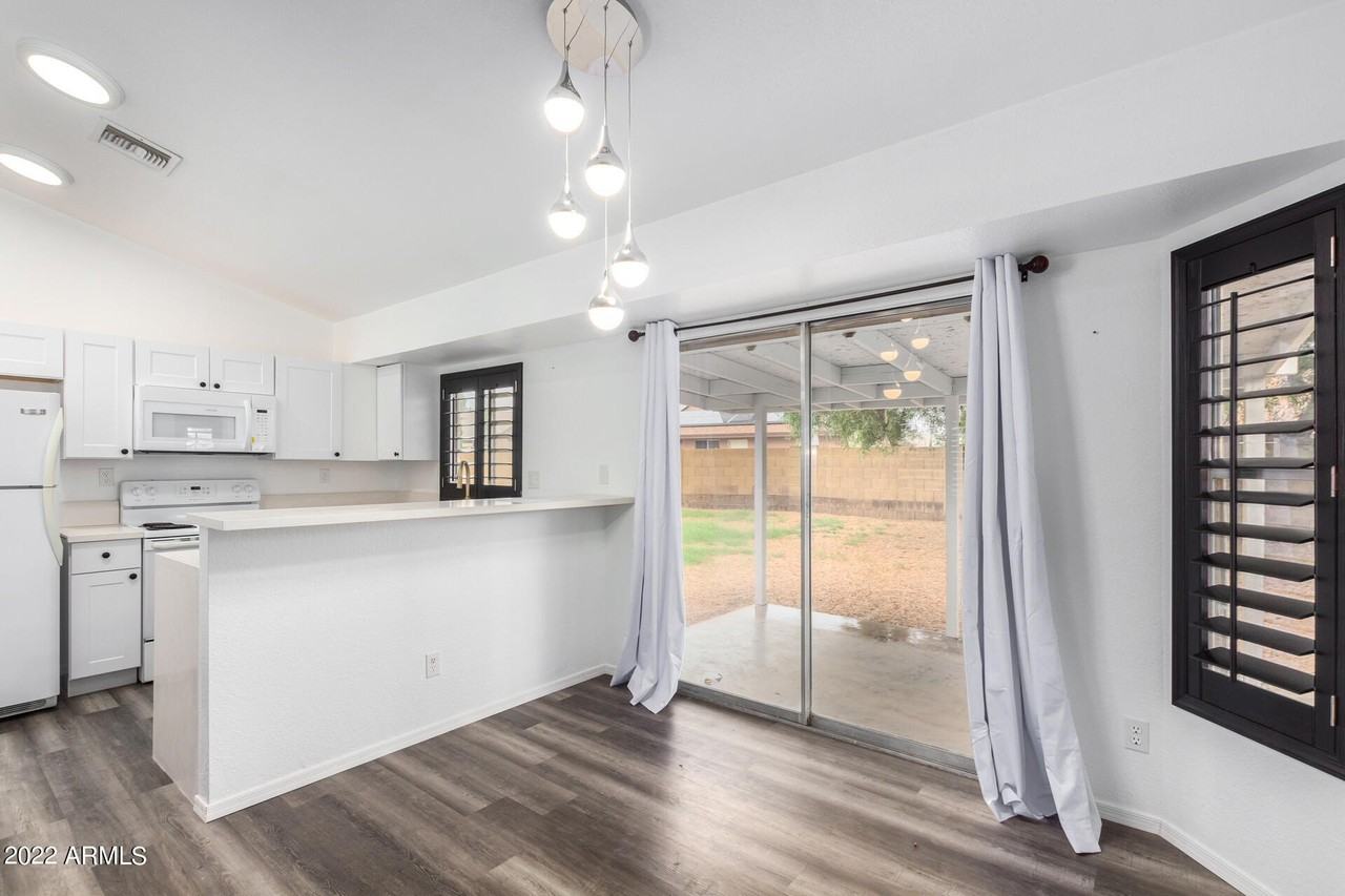 19 West Piute Avenue - Photo 6 of 18