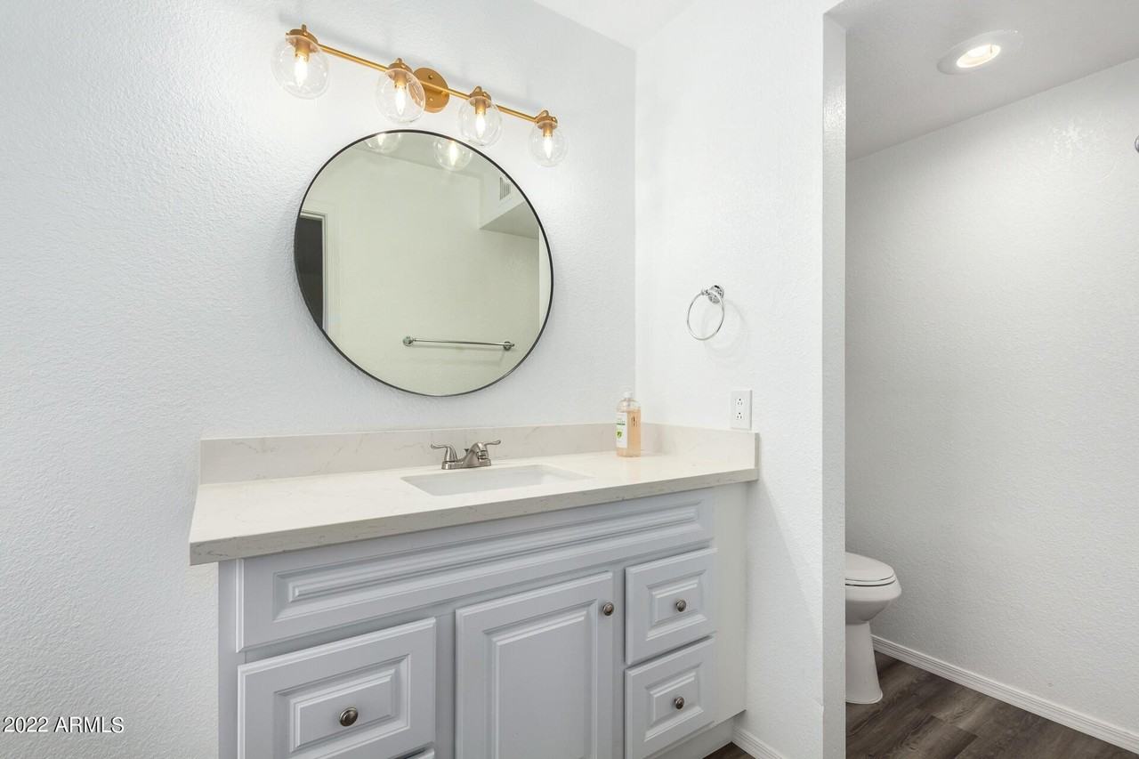 19 West Piute Avenue - Photo 7 of 18