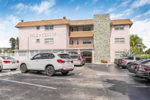 featured image of 2775 Taft Street #301