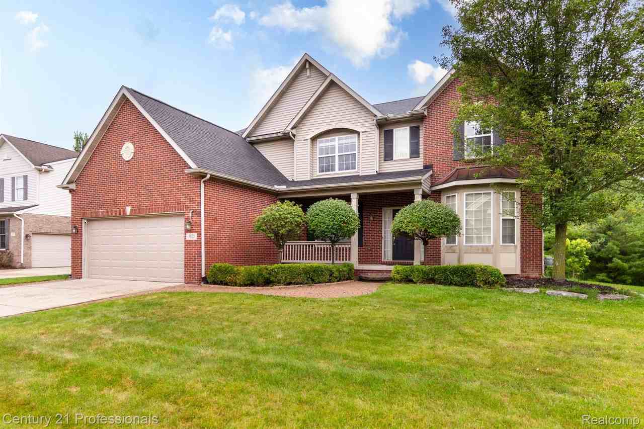 3525 Everett Drive - Photo 2 of 50