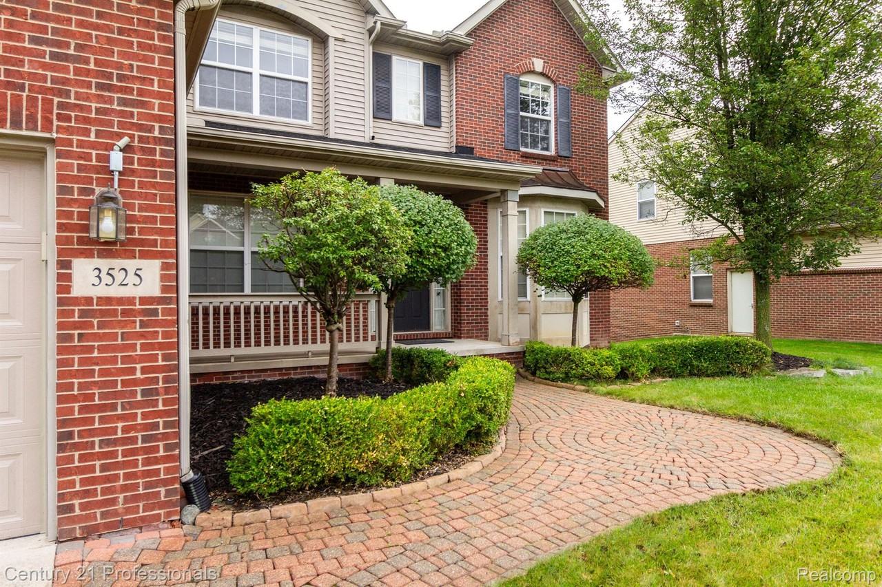 3525 Everett Drive - Photo 3 of 50