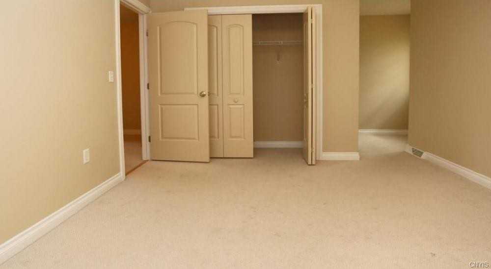 105 Pheasant's Run - Photo 7 of 12