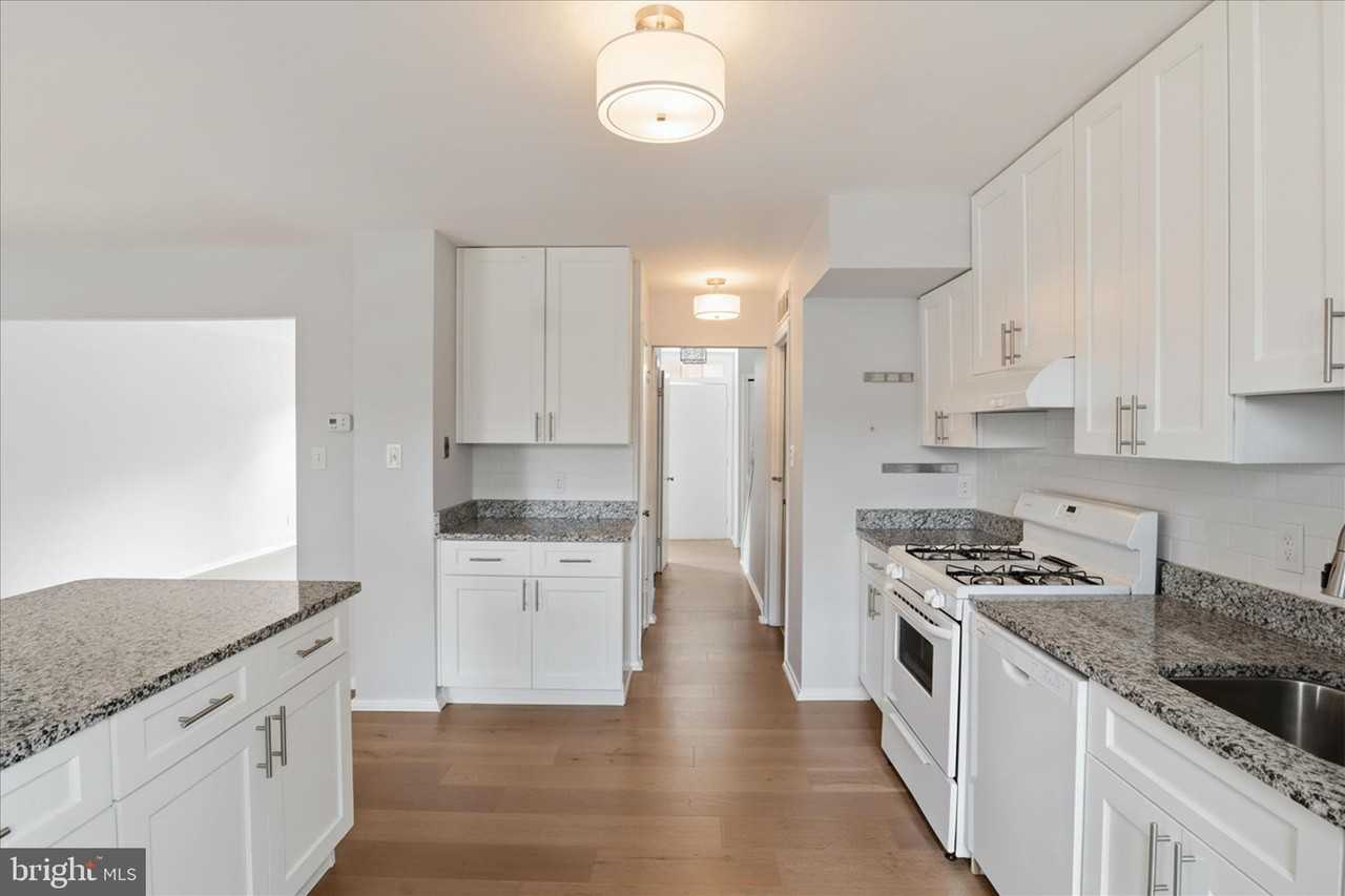 5422 Brixham Ct - Photo 5 of 42