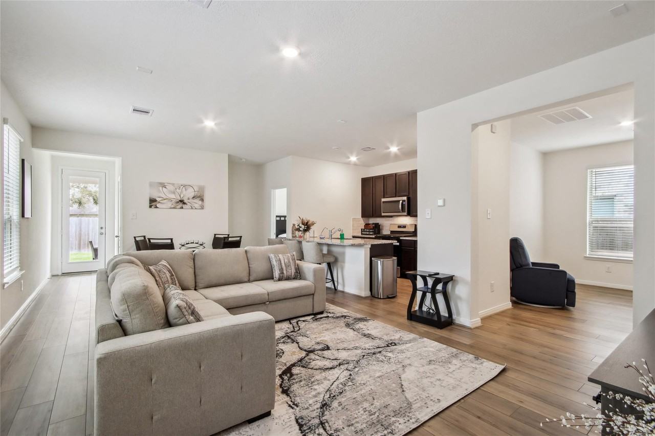 2877 Grand Anse Drive - Photo 5 of 30