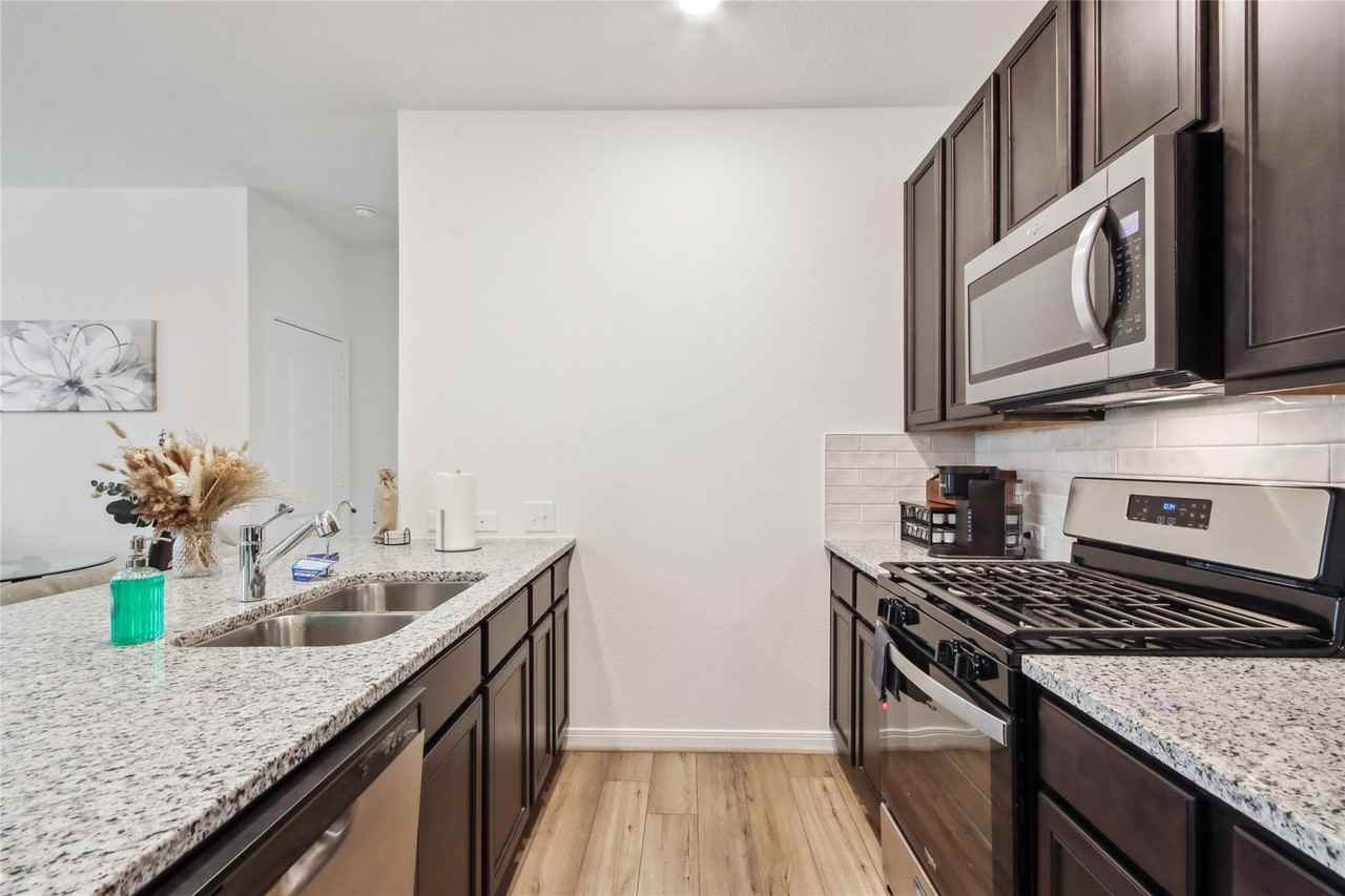 2877 Grand Anse Drive - Photo 7 of 30