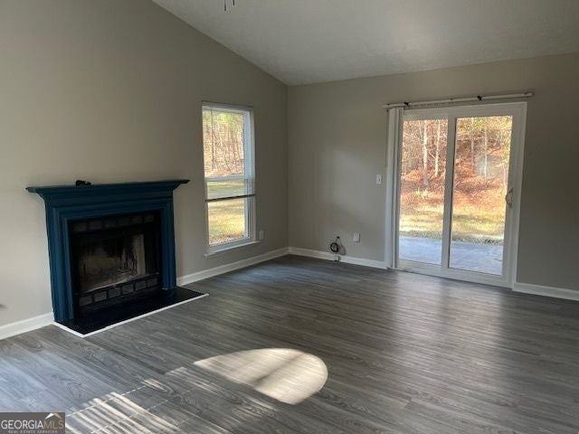 1560 Pin Oak Lane Southeast - Photo 2 of 21