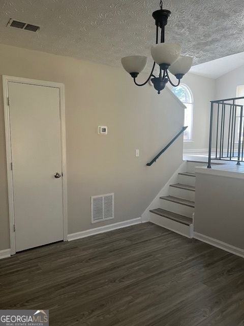 1560 Pin Oak Lane Southeast - Photo 7 of 21