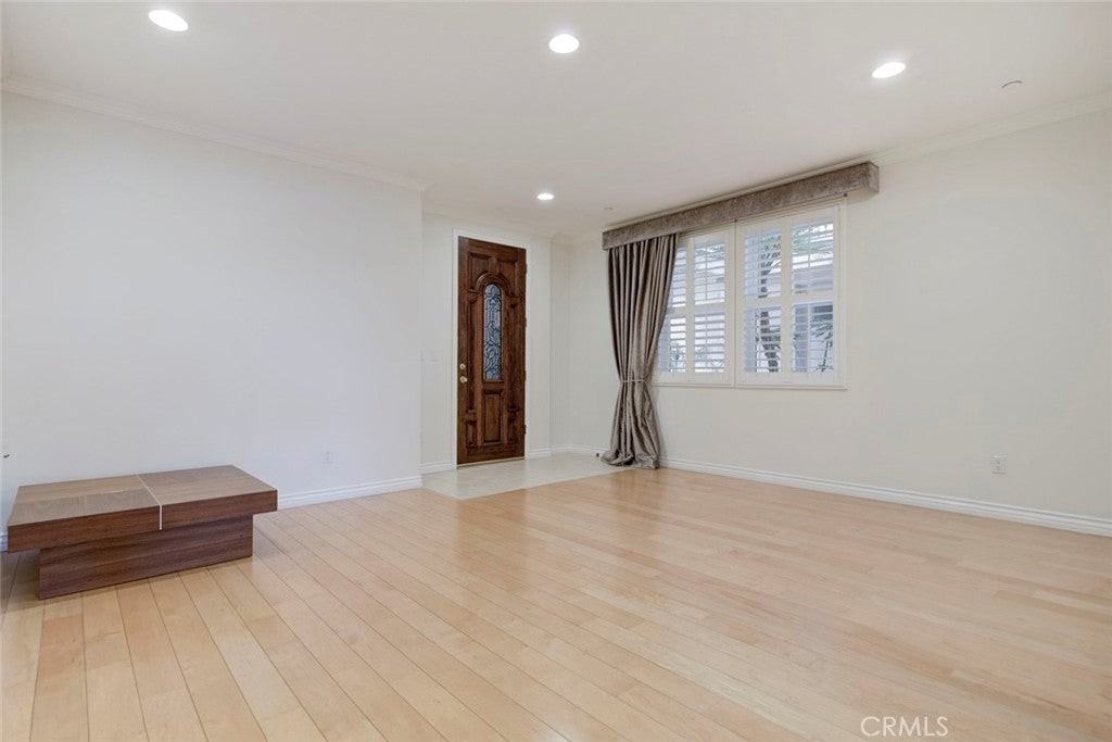 556 East Palm Avenue - Photo 2 of 32