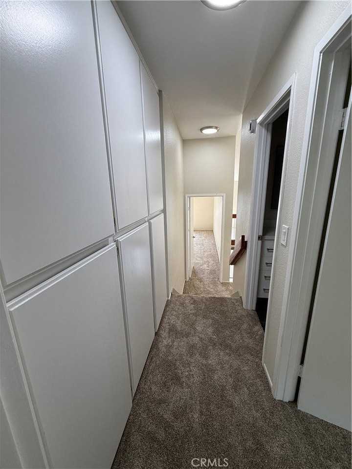 3450 Avocado Hill Way - Photo 4 of 29