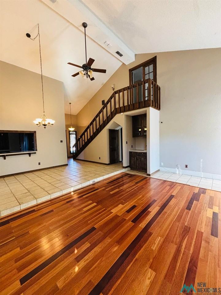 1917 Colonial Parkway - Photo 5 of 17