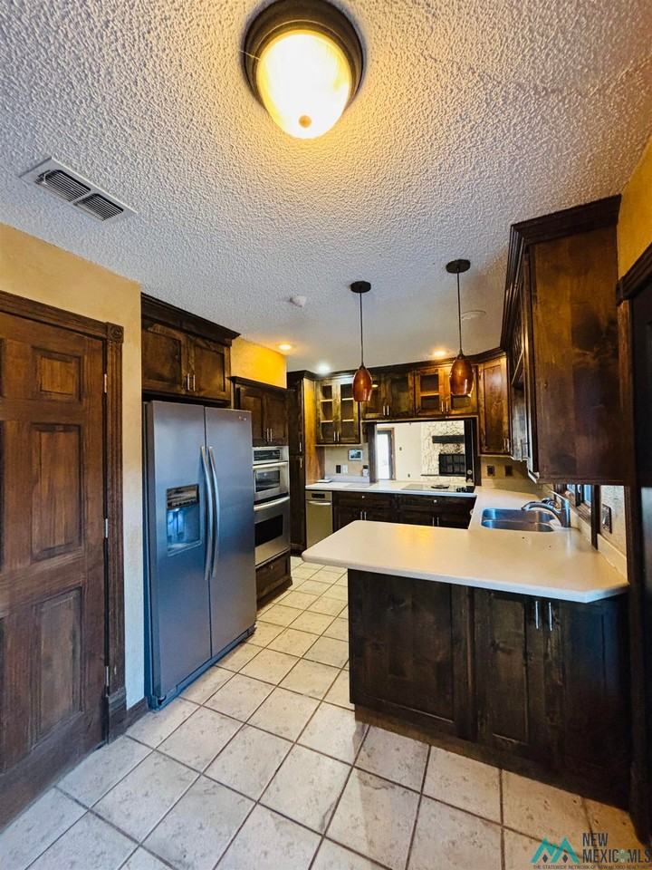 1917 Colonial Parkway - Photo 7 of 17