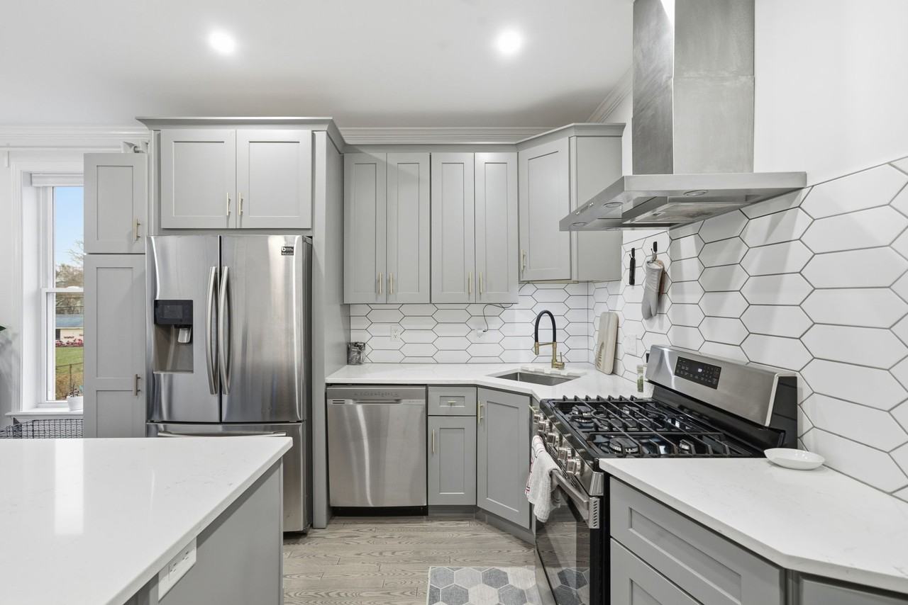 68 Edson St #2 - Photo 2 of 32