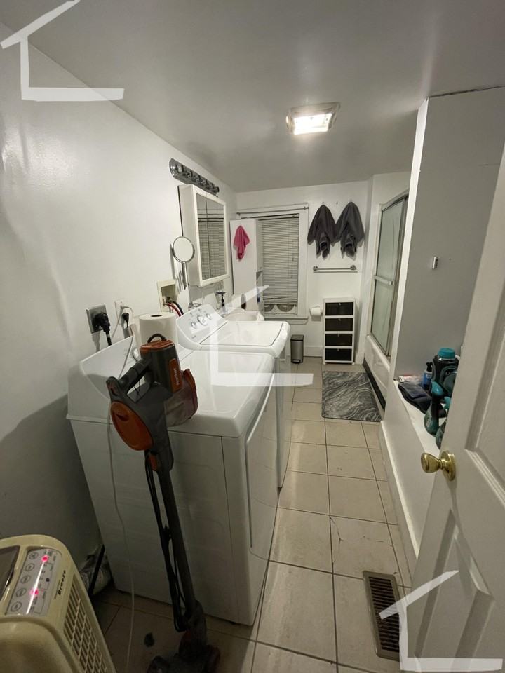 291 Main St - Photo 5 of 9