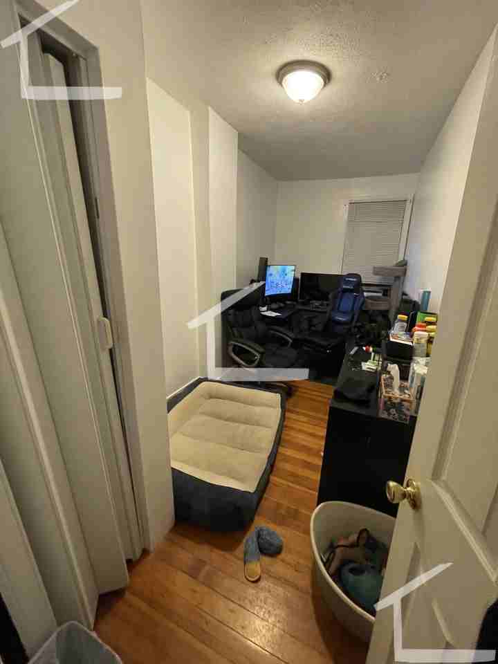 291 Main St - Photo 6 of 9