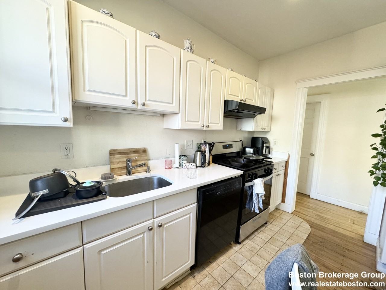 40 Hillside St #3 - Photo 2 of 7