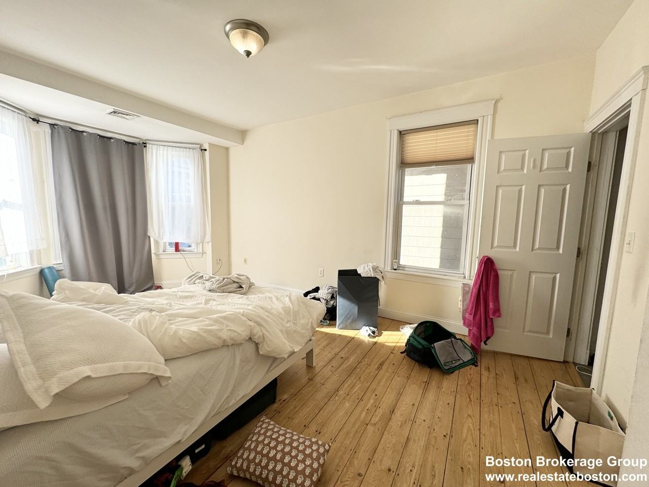 40 Hillside St #3 - Photo 4 of 7