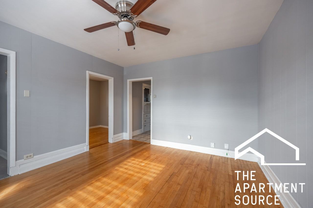 5128 W Henderson St #2 - Photo 3 of 19