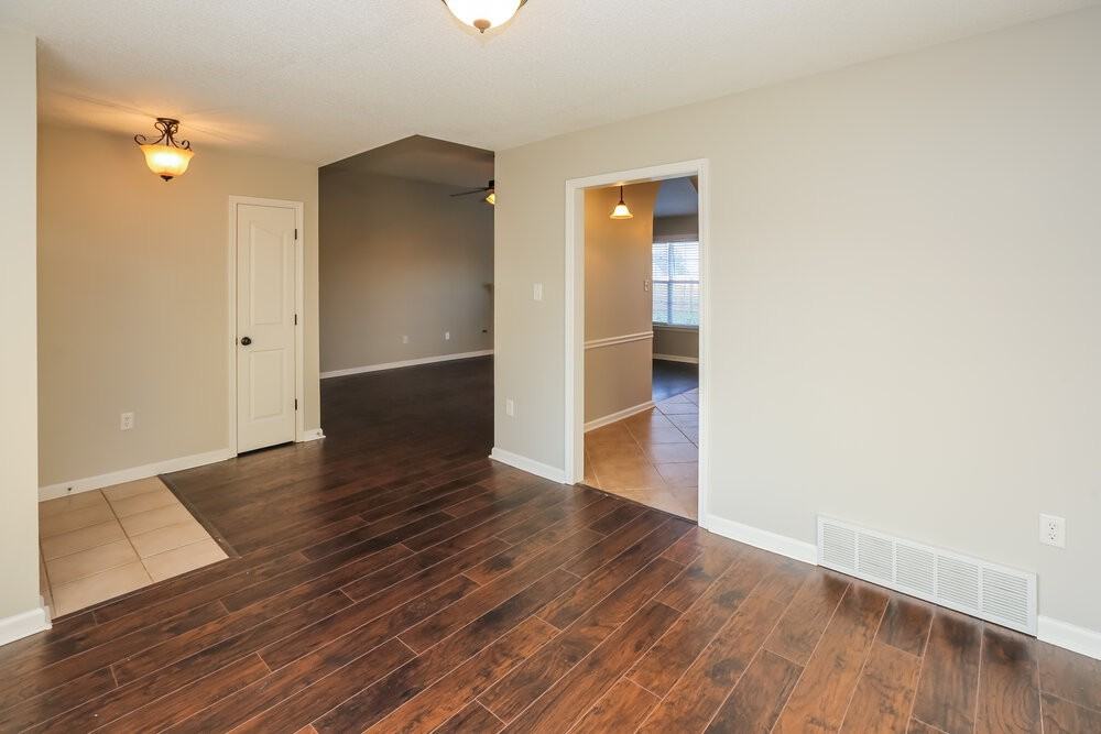 13078 Braybourne Pkwy - Photo 3 of 13