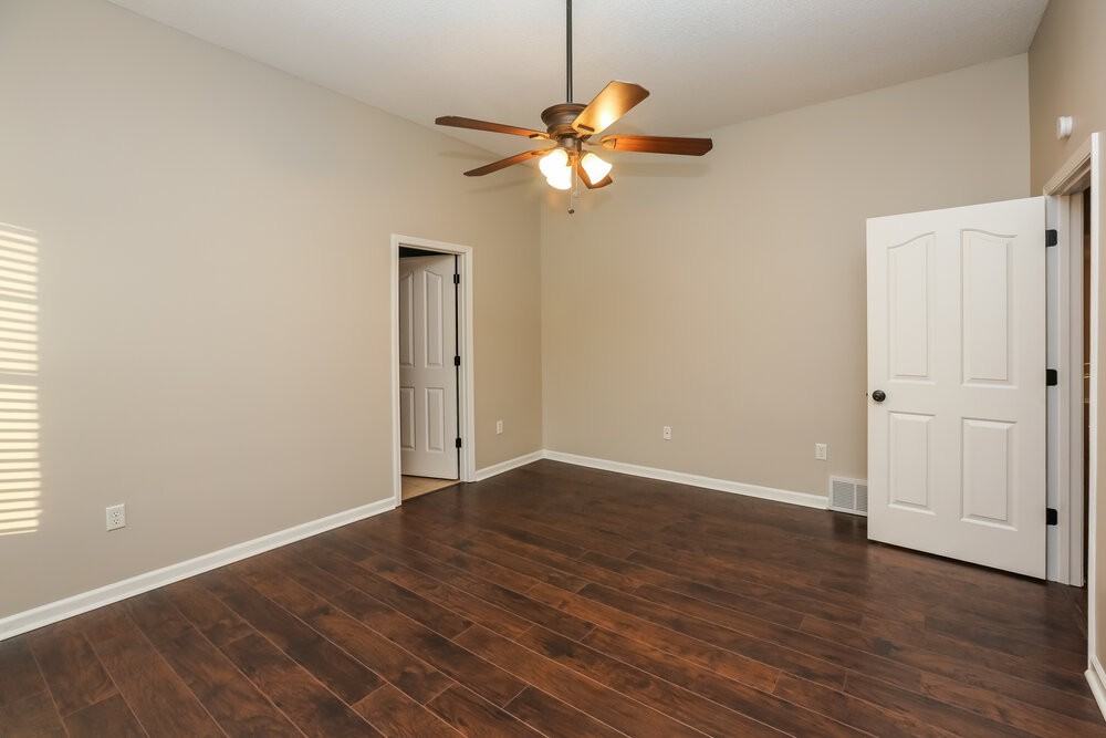 13078 Braybourne Pkwy - Photo 6 of 13